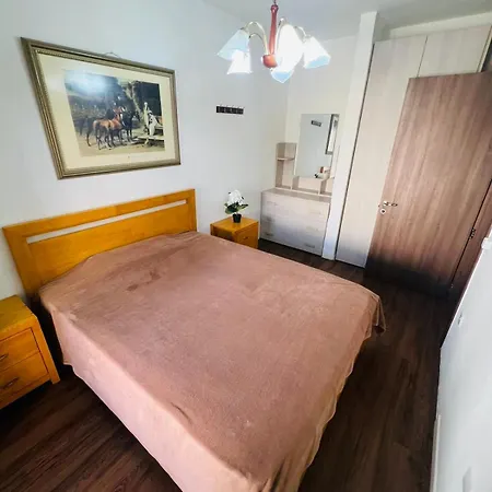 Red Diamond Apartman San Ġiljan